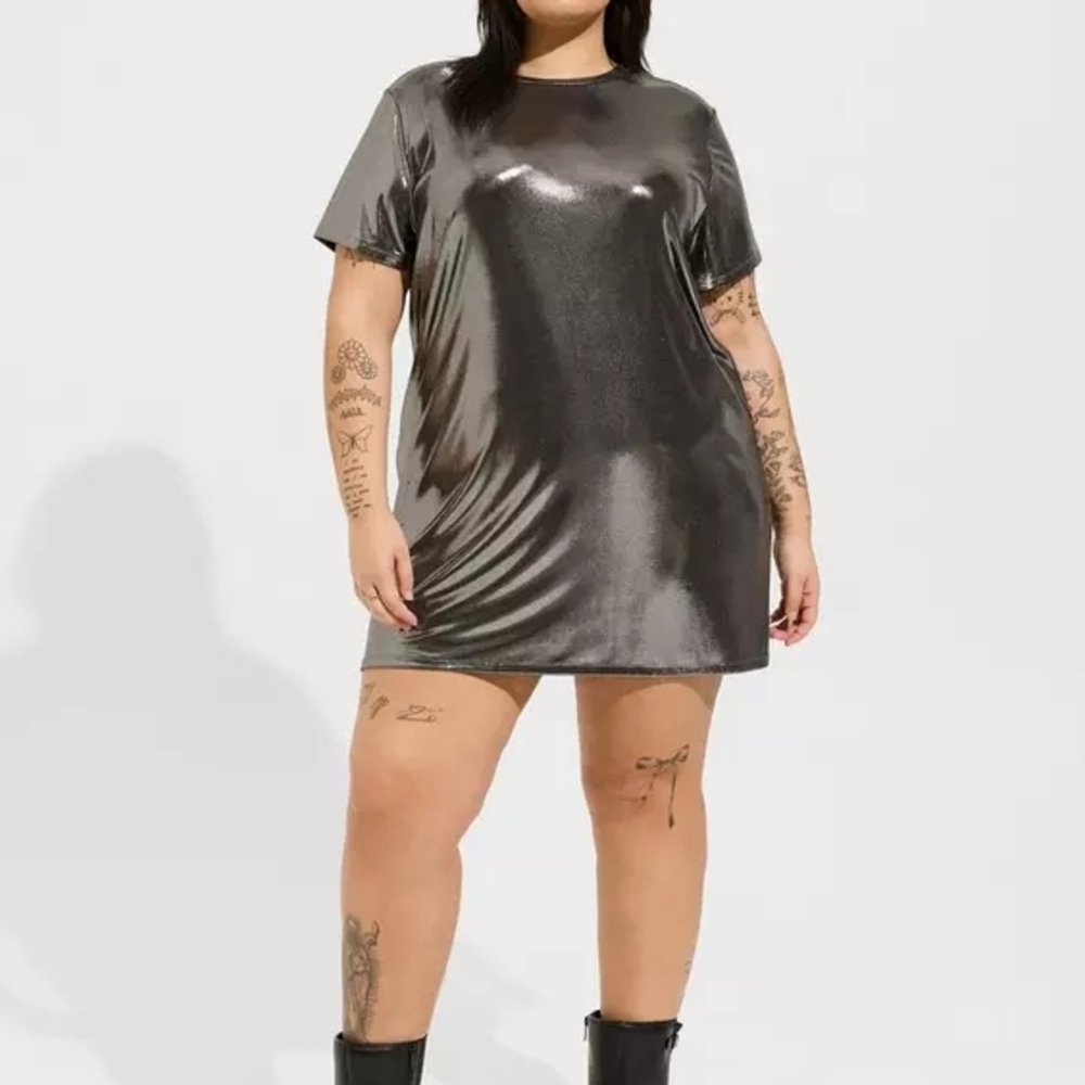 Torrid NWOT Mini Liquid Shine Relaxed T-Shirt Dress- Size 2X
